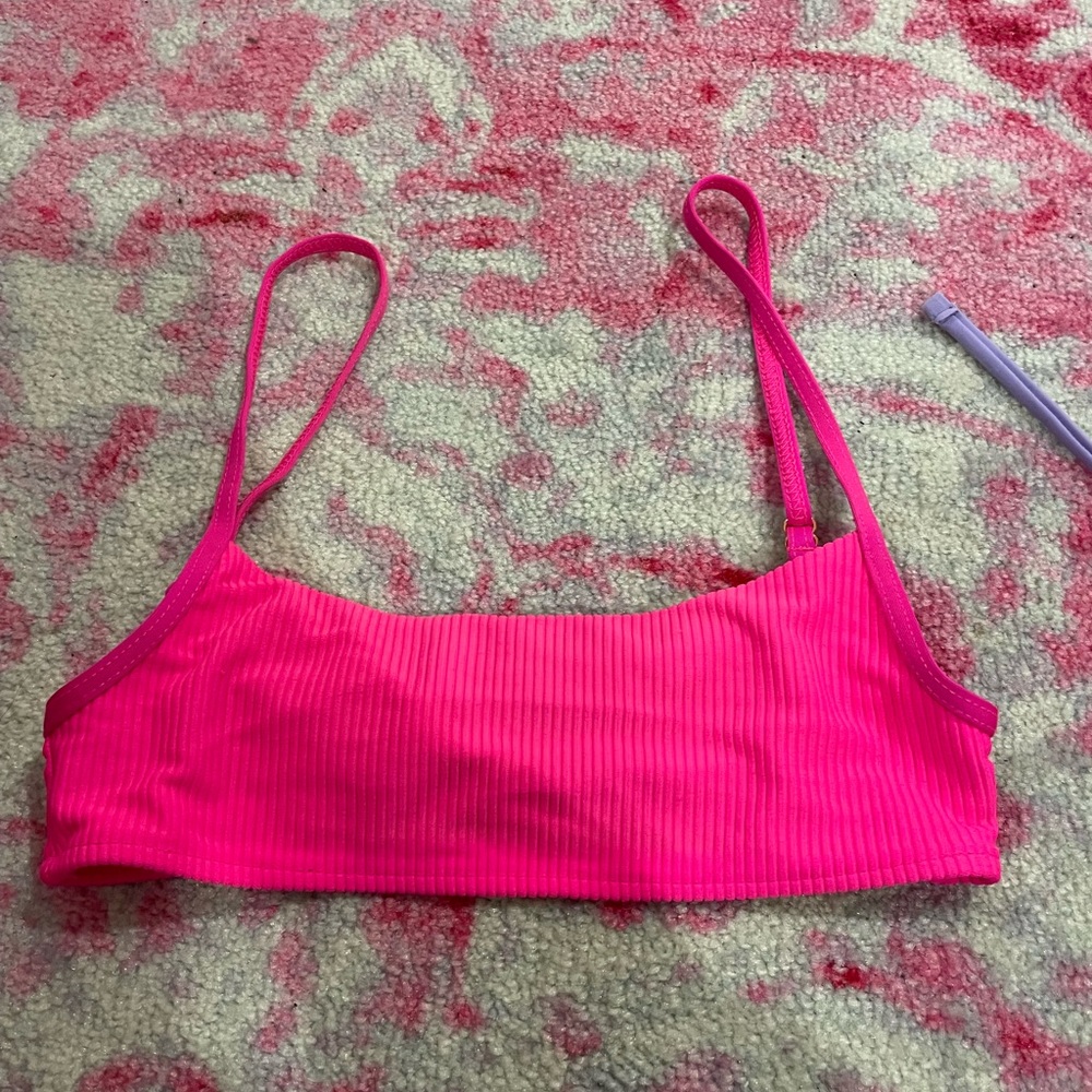 Frankie’s bikinis top